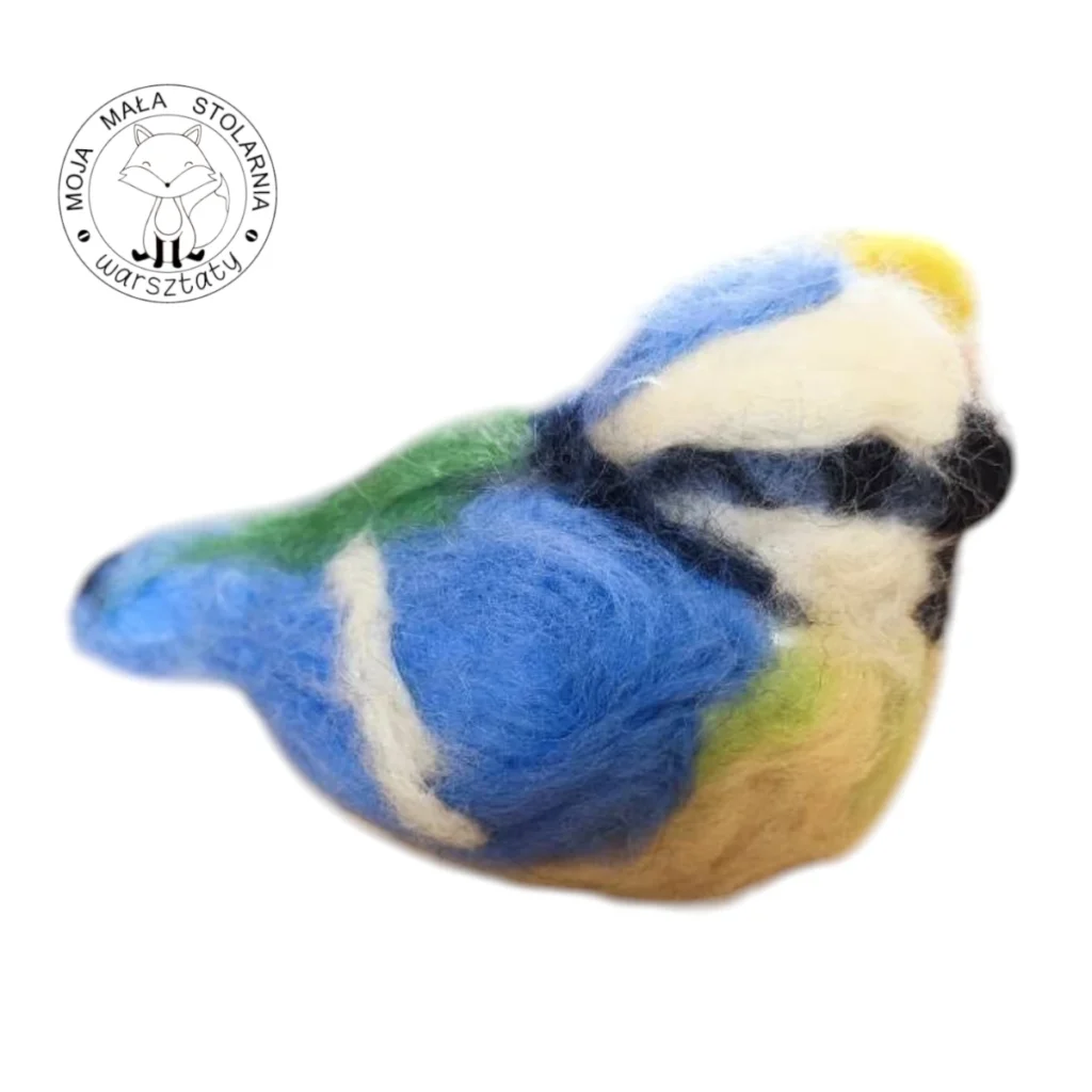 filcowana sikorka modraszka, efekt pracy na warsztatach Moja Mała Stolarnia