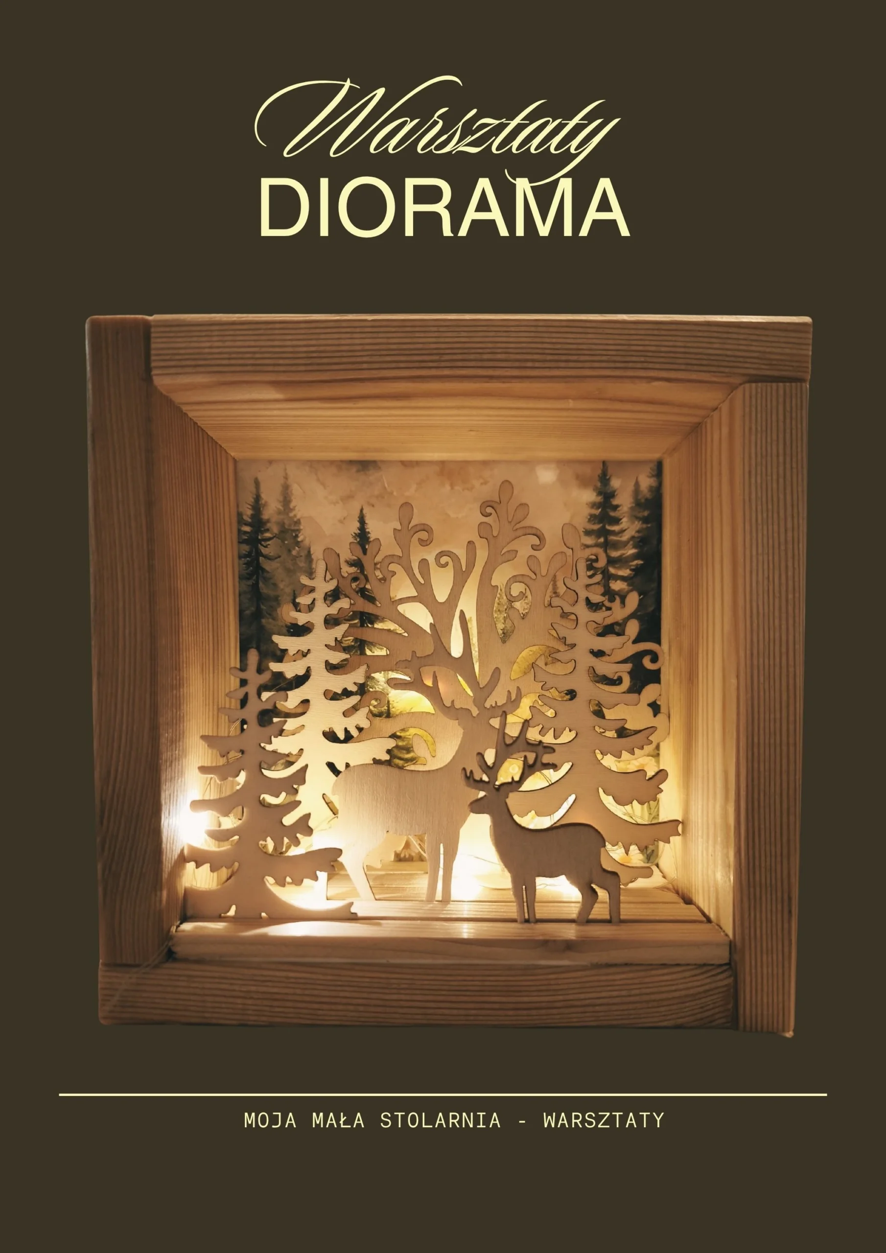 Ręcznie wykonana drewniana diorama 3D z ciepłym oświetleniem LED przedstawiająca leśną scenkę.